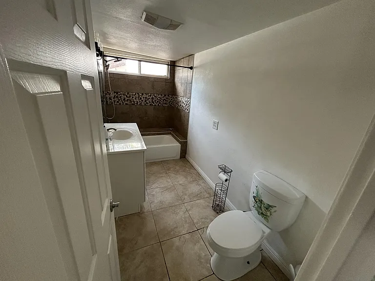 44660 Holtville Ave — Photo 5