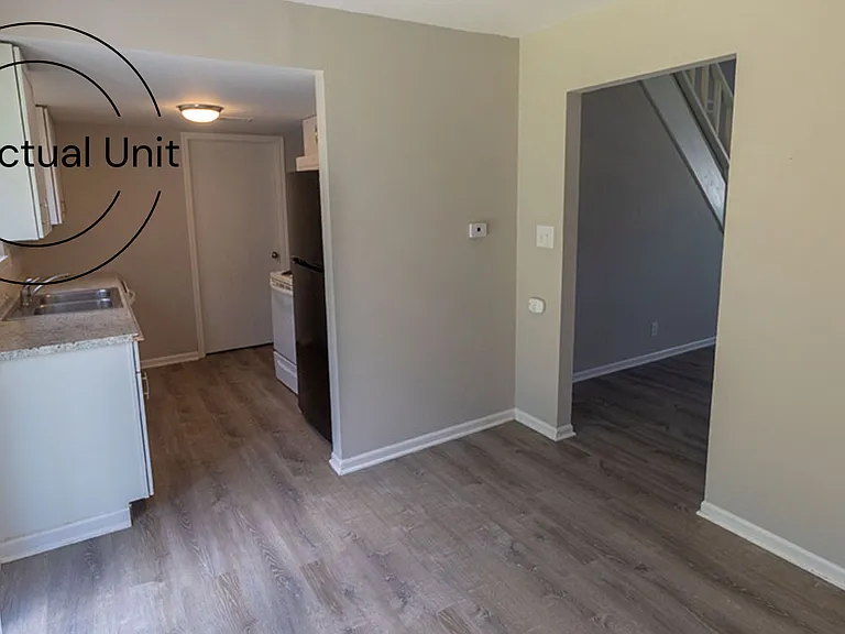7220 N Moberly Dr — Photo 8