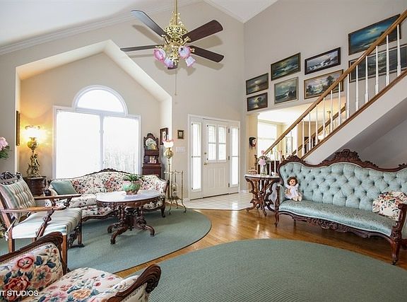3rd image of 14327 S Provencal Dr