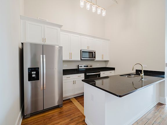 3rd image of 201-315 Cotton Ave