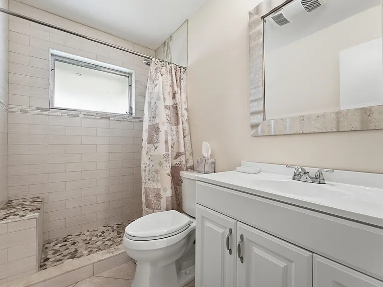 220 Leisure Blvd — Photo 8