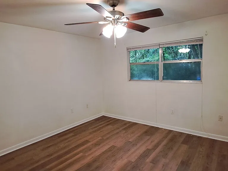 3925 SW 26th Ter — Photo 14