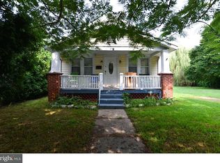 21 Eighth St, Salem, NJ 08079