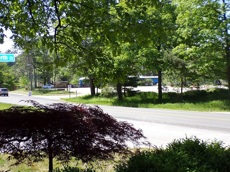 4015 Holiday North Ct — Photo 31