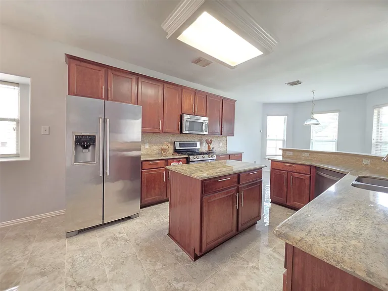 10038 Barr Lake Dr — Photo 35