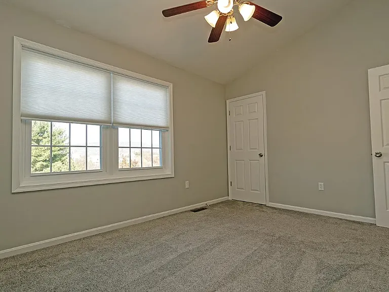 2165 Saint Clair Ct — Photo 13