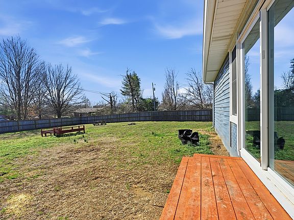 4th image of 5033 Saundersville Rd