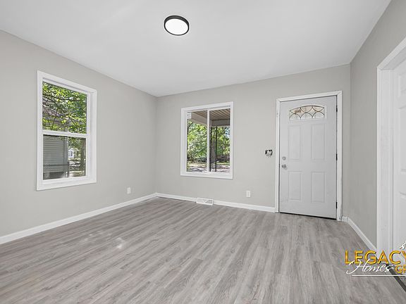 2nd image of 2328 7th St
