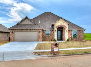 1208 NW Thornbury Dr, Lawton, OK 73505
