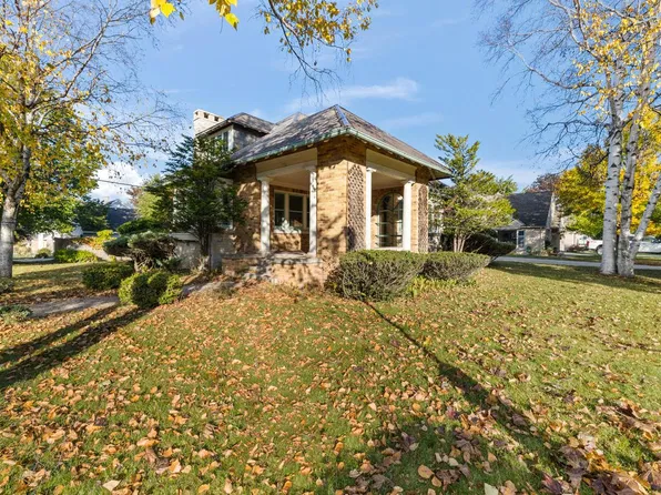 304 W Jackson STREET, Port Washington, WI 53074
