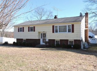 60 Ramsey Ave, Naugatuck, CT 06770