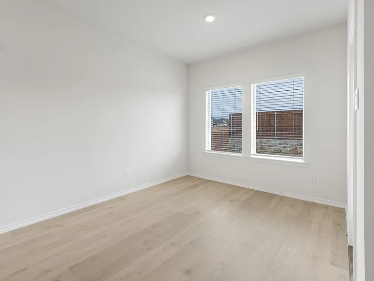 1574 Brooke Dr — Photo 17