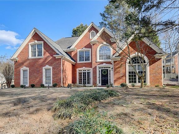 2nd image of 710 Catamount Way SW