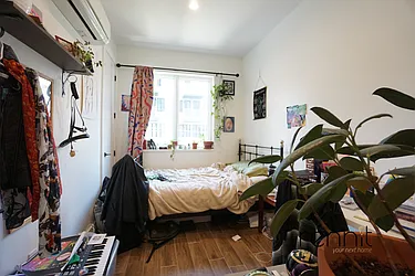 Rented by Rennit Inc.