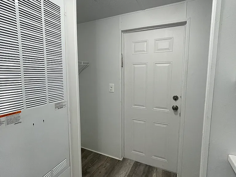 73 Ashley Cir #27 — Photo 16