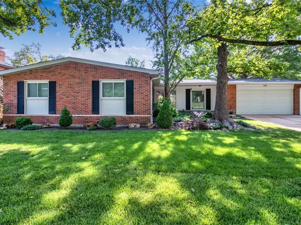 9078 Crest Oak Ln, Saint Louis, MO 63126