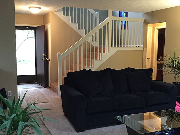 4th image of 5059 Woodlake Dr