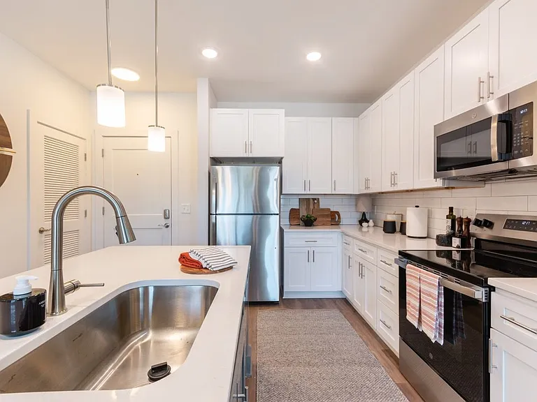 Spring Street Apartments — Photo 15