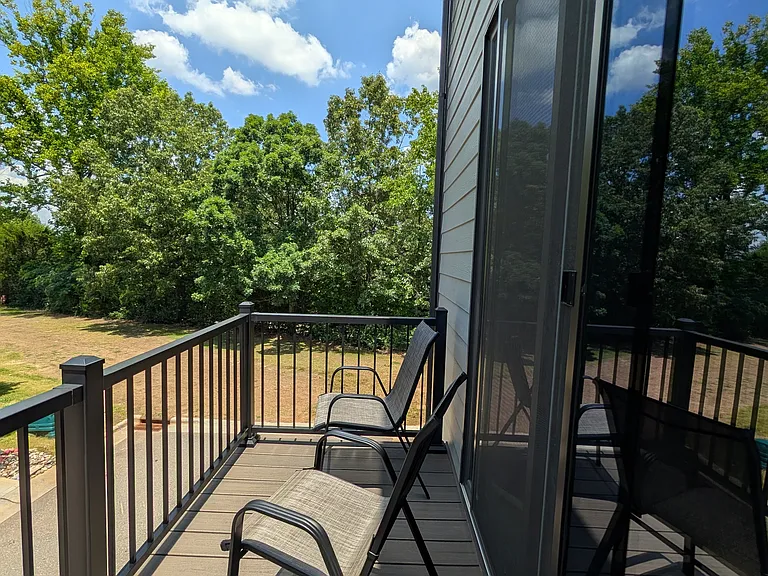 460 Spearfield Ln — Photo 6