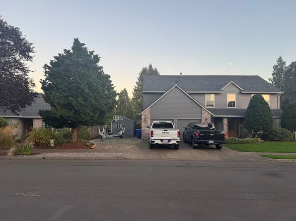 19292 Captains Ct, Oregon City, OR 97045