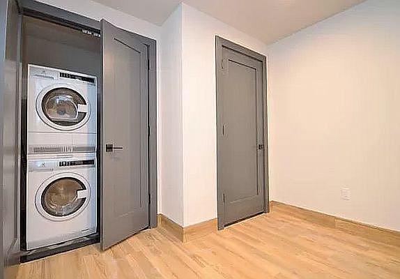 4th image of 83 Humboldt St #2B