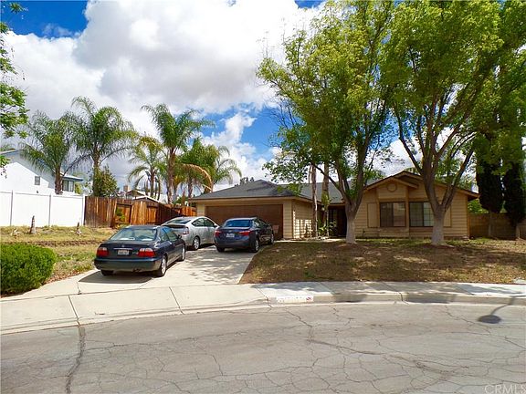 2nd image of 15446 Morongo Ct