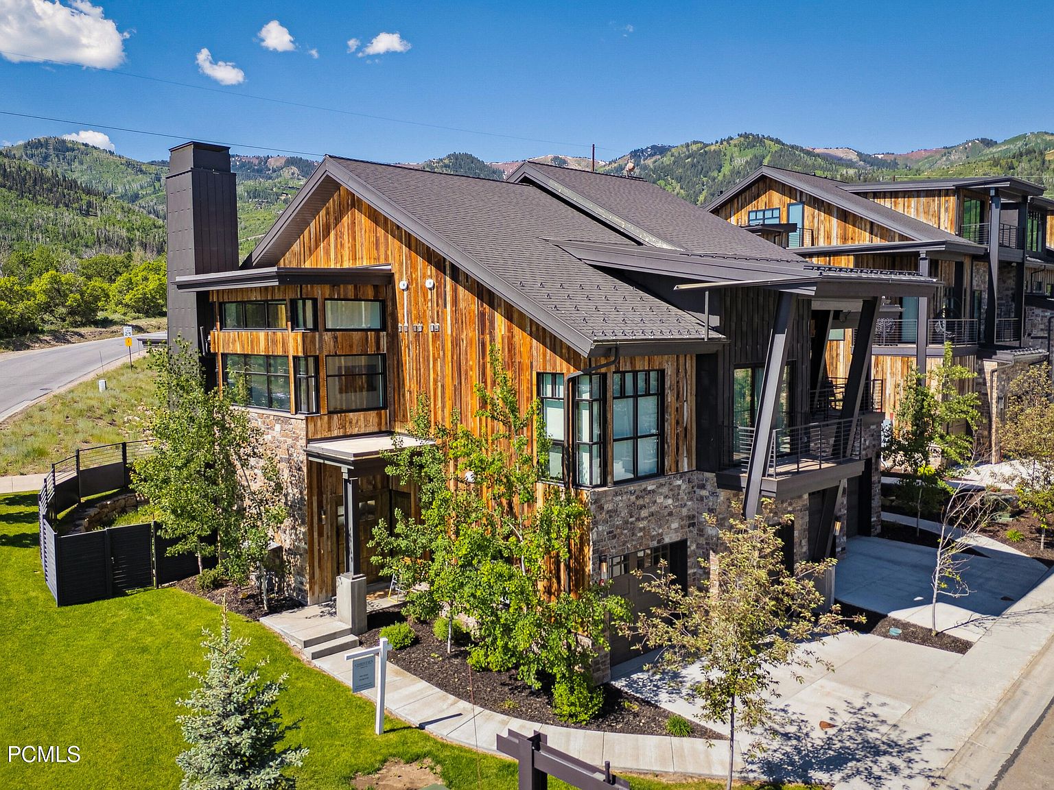 1887 Stone Hollow Ct