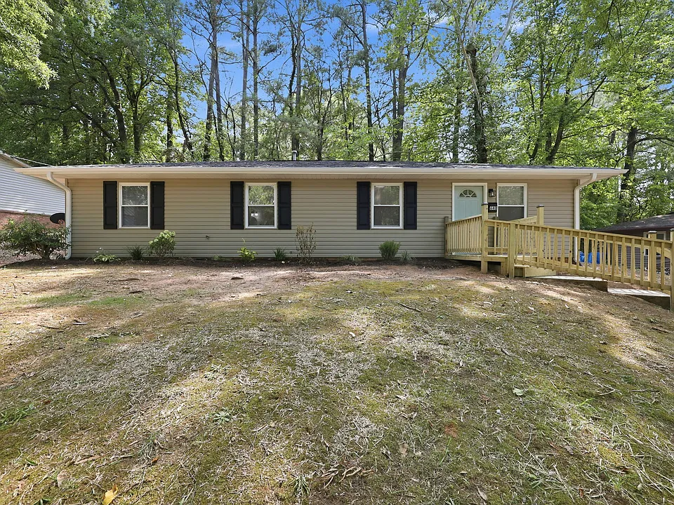 640 Amanda Pl