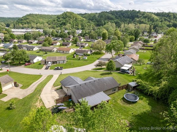 201 Borden Ridge Drive, Borden, IN 47106