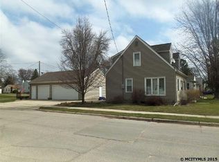 704 16th St NE, Mason City, IA 50401
