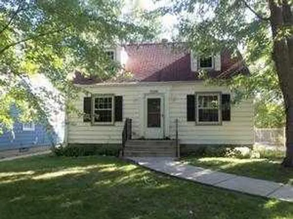 3009 W Carmen Ave, Milwaukee, WI 53209