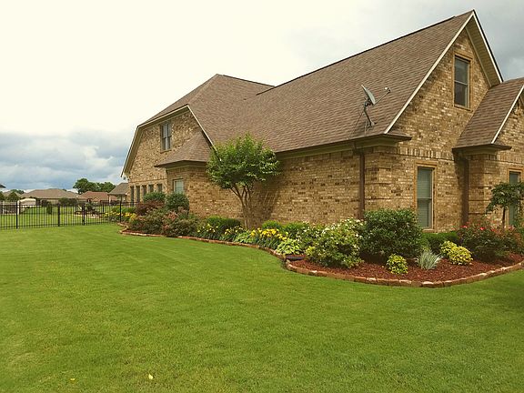 3rd image of 2434 Fairway Dr