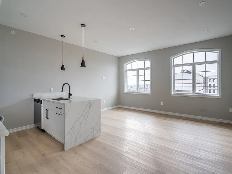 2401 Washington Ave — Photo 49