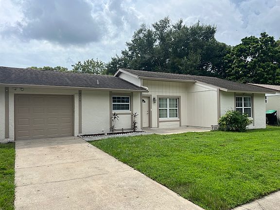 2nd image of 4714 Gardenbrook Ln