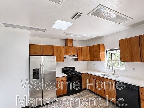 5th image of 633 F St