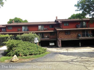 8565 W Waterford Ave APT 1, Greenfield, WI, 53228