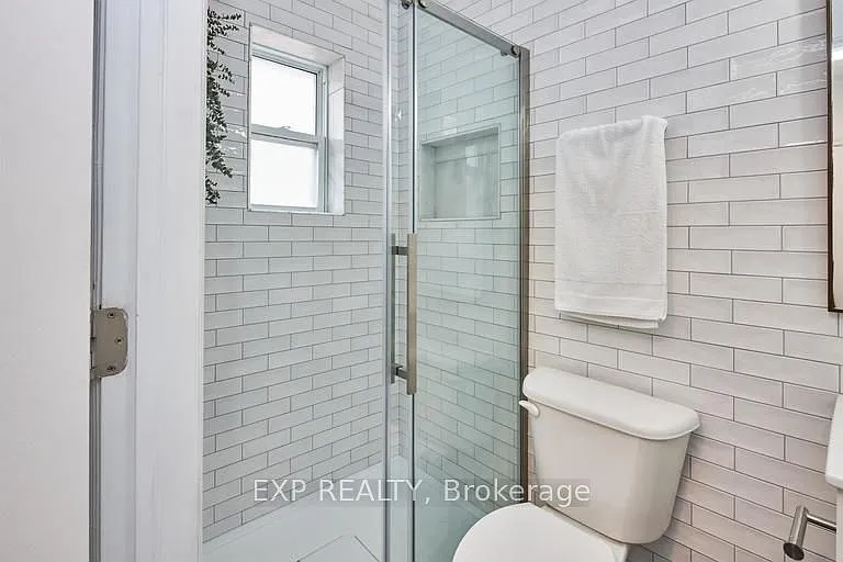 331 Catherine St #C — Photo 9
