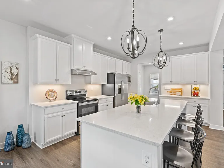8378 Legacy Cir — Photo 13
