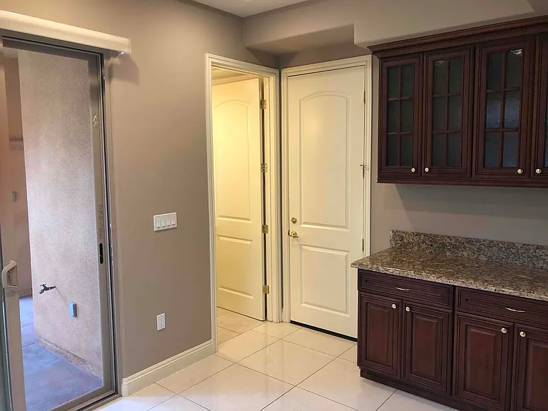 2027 W Bella Ln — Photo 15