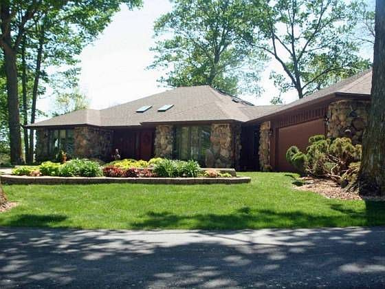 2nd image of 2644 Joplin Ave