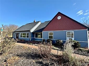 3rd image of 5950 Eaton Ln