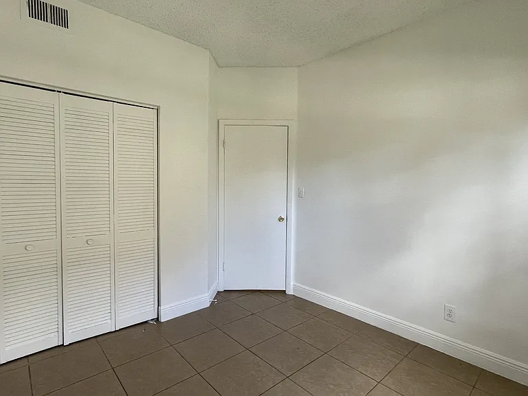 661 Cypress Lake Blvd #I20 — Photo 7
