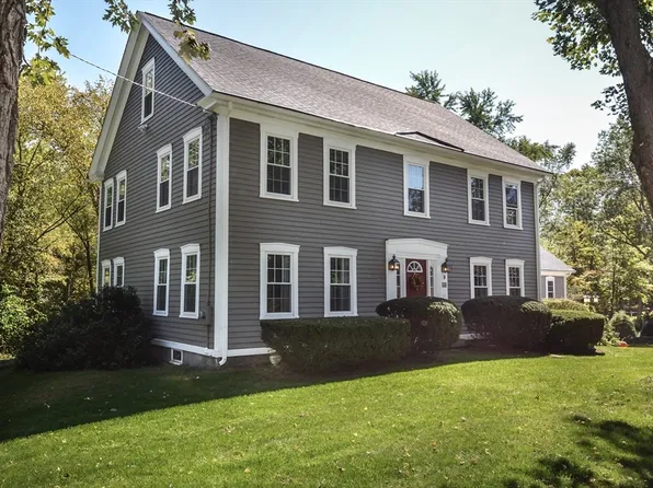 68 Pleasant St, Berlin, MA 01503