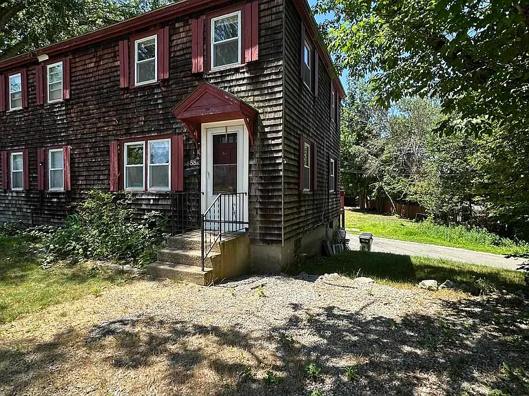 88 Mary Ann Rd — Photo 3