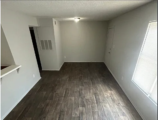 1308 Springmont Ln — Photo 3