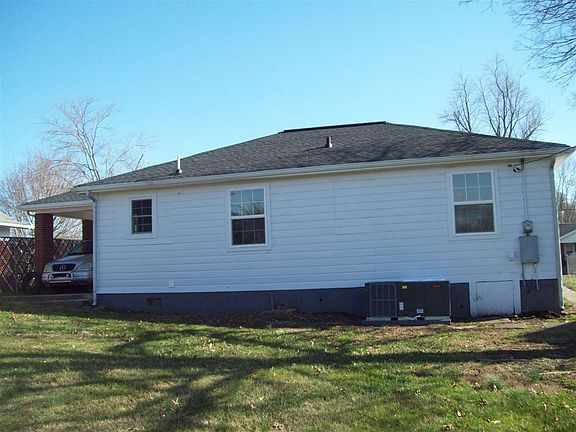4th image of 540 Pauline Ave