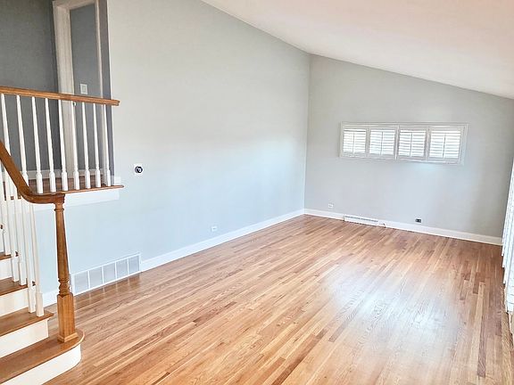 5th image of 10845 Claridge Ave