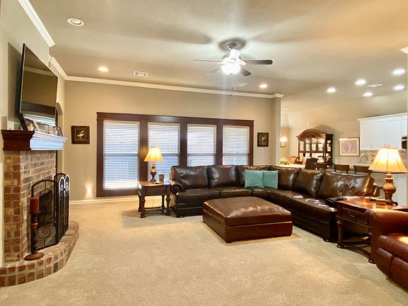 5th image of 4236 Village Park Dr