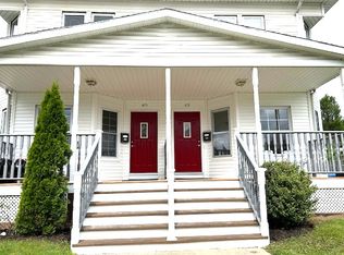 413-415 Hillside Ave #413, Holyoke, MA 01040