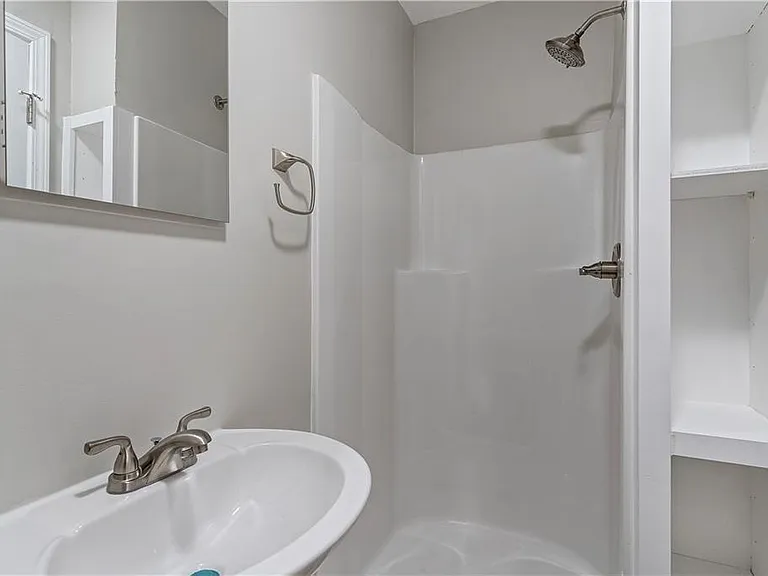 1701 Hawthorne Ave #1B — Photo 13
